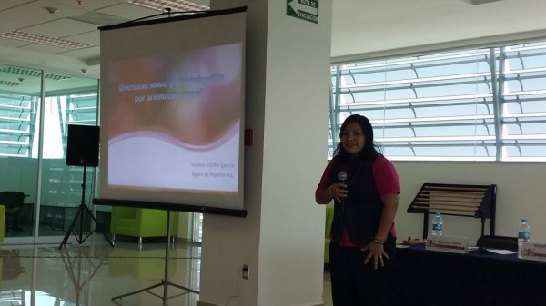 Yazmin Vilchis en la Semana de la Diversidad del INAH. Representando a Agora de Hipatia. Foto: Cortesía. 