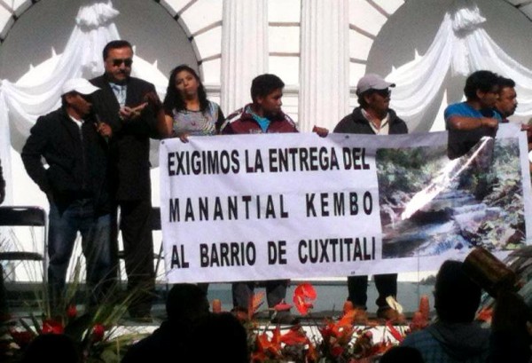 Los pobladores del Barrio Cuxtitali en la protesta que hicieron en San Cristóbal de Las Casas, para exigir se respete la reserva ecológica. 