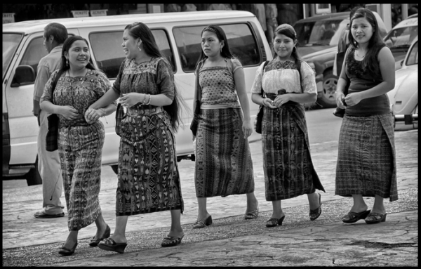 Mujeres migrantes originarias de Guatemala pasean por Chiapas. Foto: Periodistas de a Pie