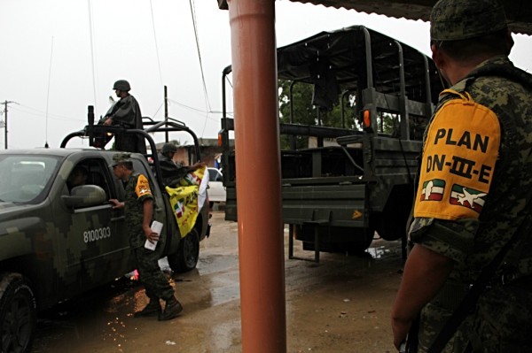 Ejército mexicano aplica Plan DN-III de ayuda a la población. Foto: Elizabeth Ruiz