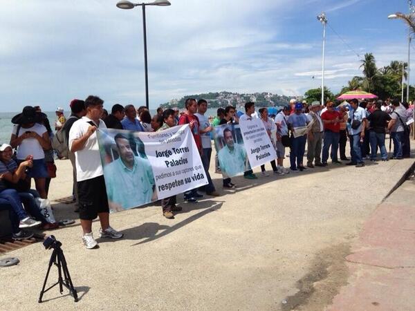 Manifestacion de periodistas en Acapulco para pedir la presentación con vida de Jorge Torres.