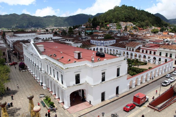 Palacio Municipal de San Cristóbal, visto desde el techo de la Catedral de la Paz. Foto: Elizabeth Ruiz