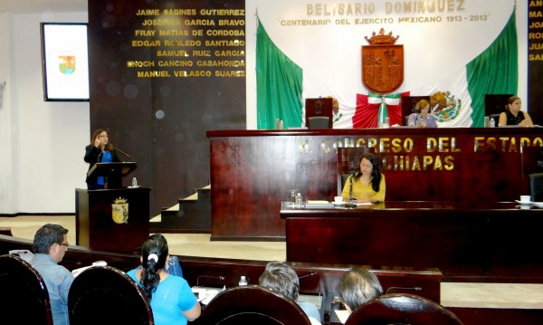 La diputada local del PRD, Alejandra Soriano, propone candidaturas independientes para el proceso electoral del 2015. 