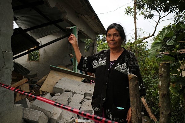 Casa destruida en la zona sierra. Foto: Elizabeth Ruiz