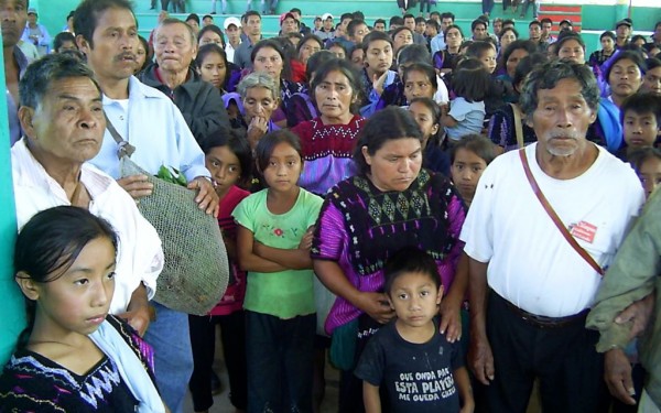 Desplazados por el conflicto Chenalhó-Chalchiuitán. Foto: Emiliano Hernández