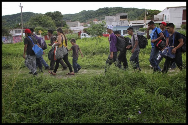 Huyendo de la pobreza y violencia