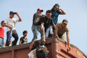 Los rostros de quienes buscan un mejor futuro fuera de su país. Foto: Elizabeth Ruiz