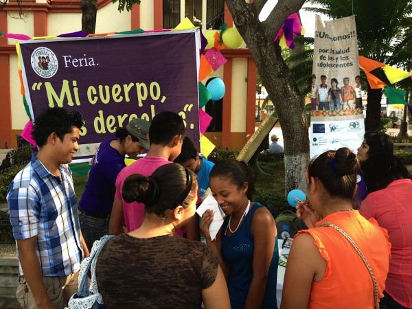 Feria sobre derechos sexuales y reproductivos. Foto: Dedesser