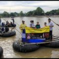 Niños migrantes cruzan la frontera entre México y Guatemala. Foto: Periodistas de a Pie