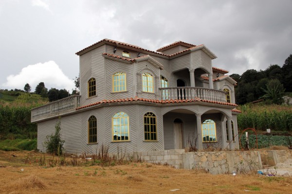 Migrantes de San Juan Chamula trabajan en Estados Unidos principalmente en el área de la construcción. Foto: Elizabeth Ruiz