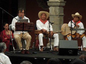 Los músicos tradicionalistas zoques Gonzalo Camacho, Benito Aquino y Cecilio Hernández. Foto: Anatol Vázquez García.
