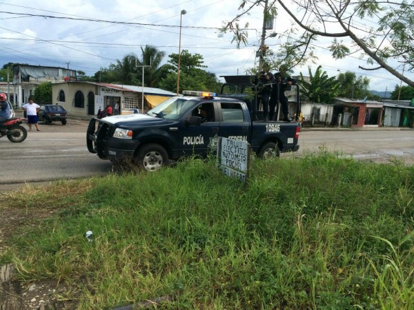 "Estamos haciendo nuestro trabajo" dijeron los del INM. Efectivamente, su trabajo es perseguir, golpear, humillar, criminalidad. Foto: La 72