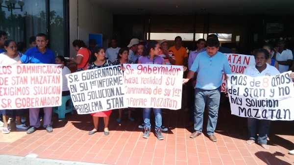 Protesta de damnificados por el huracán Stan. Foto: Cesar Rodríguez