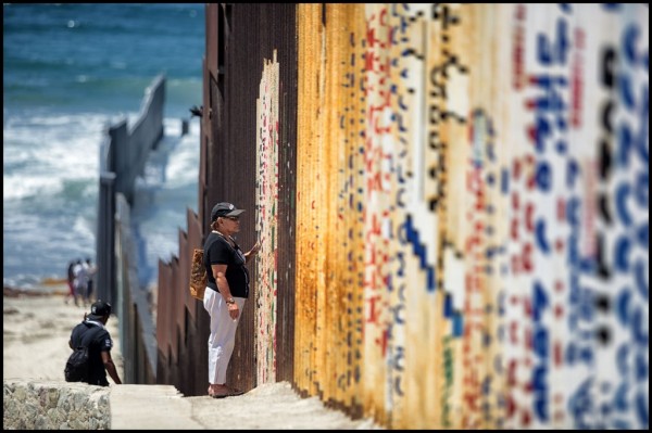 La linea migración y frontera. Foto: Prometeo Lucero