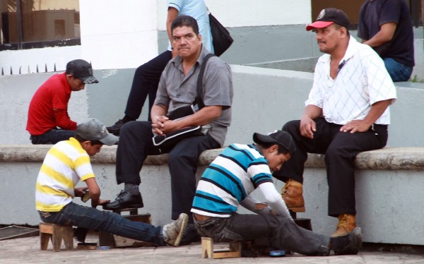 En Chiapas la Secretaria del Trabajo reconoce a 52 mil niños de entre 5 a 17 años, que desempeñan alguna actividad laboral. Foto: Benjamín Alfaro
