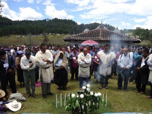 Habitantes de las comunidades indígenas se unen en la fe y en la vida cotidiana. Foto: Gaspar Morquecho 