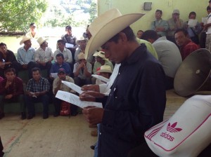 Indígenas tseltales del ejido San Jerónimo Bachajón, en asamblea. Foto: Isaín Mandujano/Chiapas PARALELO