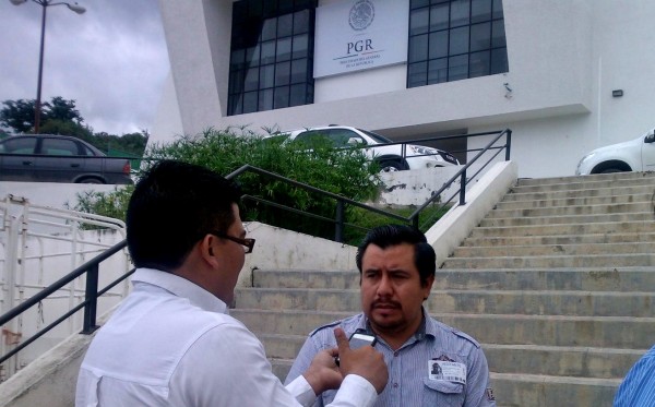 Juan Orel Vázquez Pérez, es un joven reportero de medios locales del municipio de Comitán, con tres años de labor periodística en los municipios fronterizos e indígenas. Foto: Nehemías Jiménez. 