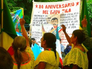 Mujeres indígenas choles de Tila en el marco de la marcha el jueves 16. Foto: Radio Pozol