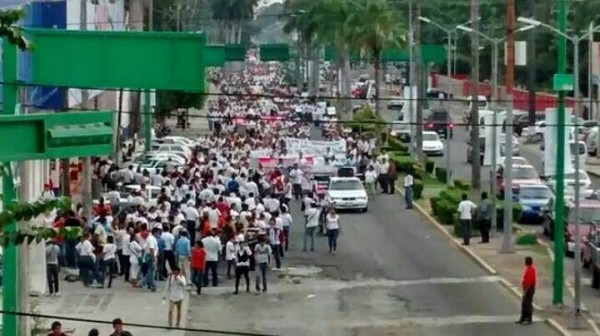 Ciudadanos de Tapachula piden justicia para Ayotzinapa. Foto: Benjamín Alfaro