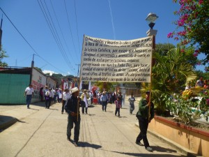 Consigna que abrazaron el sábado los habitantes de Simojovel. 