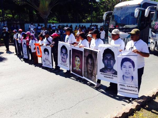 Miembros de la Brigada No. 2 Daniel Solís Gallardo de Ayotzinapa, Guerrero. Foto: Isaín Mandujano