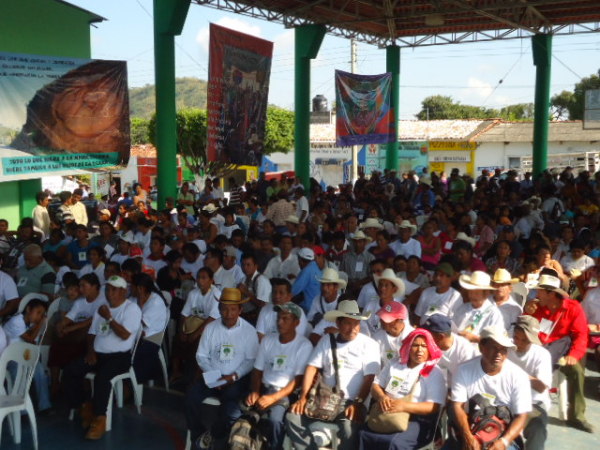 En el foro se aplaudió la lucha que emprendió Mariano Abarca, opositor a la mina canadiense Blackfire. Foto: Mariano Abarca