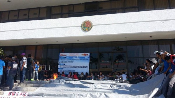 En Tapachula se realizó la toma de la presidencia municipal de Tapachula. Foto: Benjamin Alfaro.