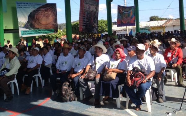 Habitantes de la Sierra Madre de Chiapas en foro contra el modelo extractivo minero. Foto: Mariana Morales