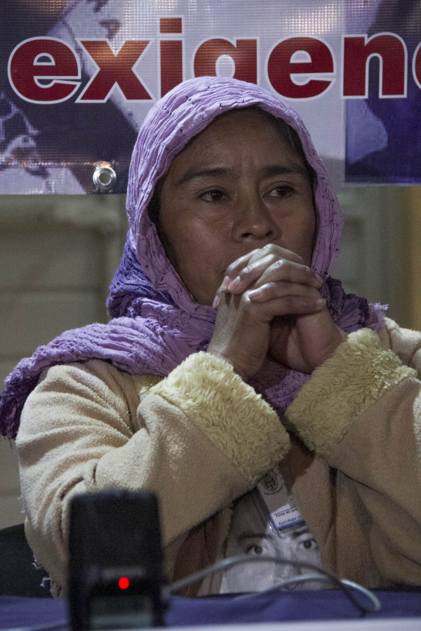 "Nuestros hijos, no cometieron ningún delito". Foto: Moysés Zúñiga Santiago