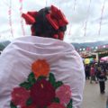 Mujer mirando el horizonte. Foto: Ángeles Mariscal/Chiapas PARALELO