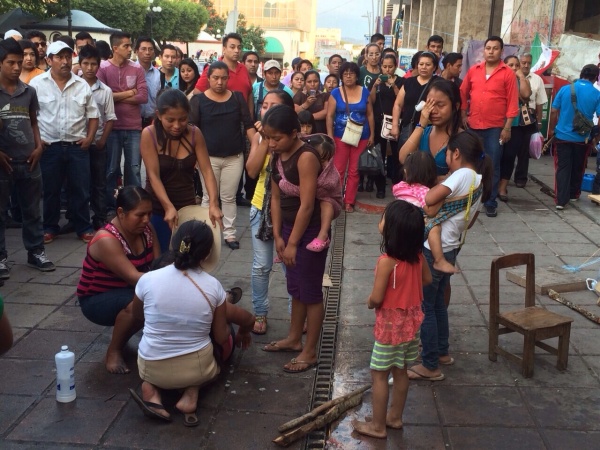 Habitantes de Chigtón, las otras víctimas. Foto: Cortesía