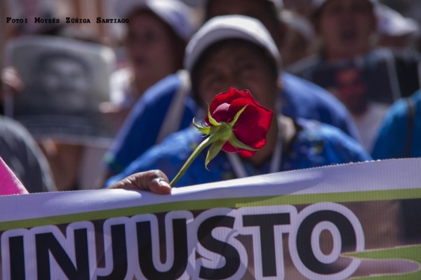 San Cristobal de Las Casas, Chiapas. 3 de diciembre de 2014. La caravana de madres de migrantes centroamericanos desaparecidos en su transito por mexico "Puentes de Esperanza" realizaron un mitin informativo y una marcha en esta ciudad antes de continuar su viaje hacia la frontera sur en Tapachula. Foto: Moyses Zuniga Santiago.