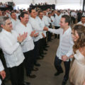 Sólo en el evento de su Segundo Informe de Gobierno, Manuel Velasco contrató una empresa para su transmisión.  Foto: Icoso
