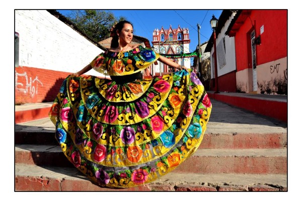 Vestido de chiapaneca. Foto: Osiris Aquino/ Chiapas PARALELO. 