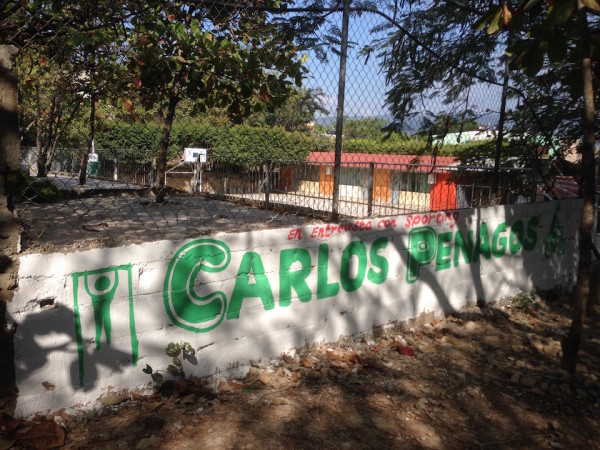 La escuela Alberto González Blanco tampoco se ha salvado de esta insultante campaña política