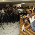 Amenaza el PRD con denunciar a alcaldes de otros partidos en Chiapas por diversos delitos Pronto vamos a presentar al gobierno de Chiapas un listado de alcaldes que pedimos sean investigados, de otras filiaciones partidarias, dijo en su cuenta de Twitter @NavarreteCarlos