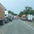 Camioneros entrando a Chiapas por la frontera de Guatemala. Foto: Cortesía