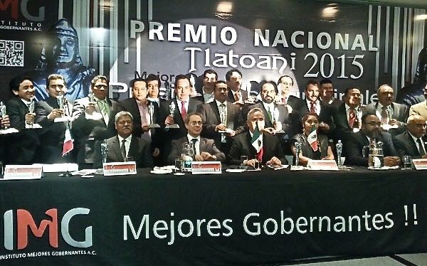 Alcaldes de Altamirano y La Independencia, del PVEM, se compran premios Tlatoani. Foto: Cortesía