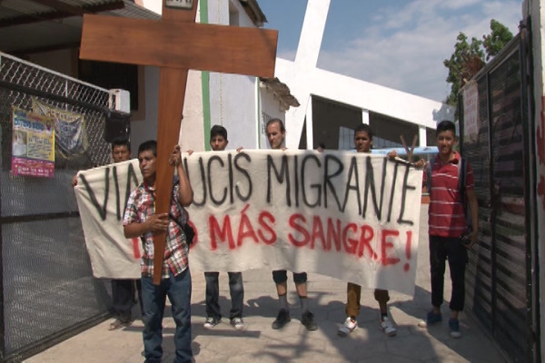 Migrantes y activistas denuncian que el Plan Frontera Sur sólo es una estrategia de contención para quienes intentan llegar a Estados Unidos. Foto: Benjamín Alfaro