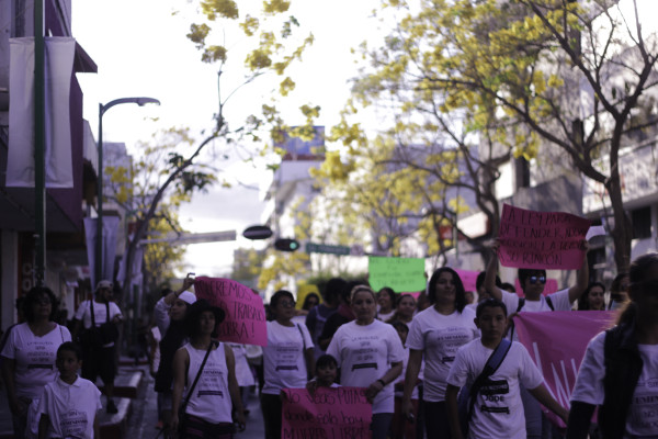 La marcha por el día internacional de la mujer partió del parque de la Juventud con rumbo al parque central. Foto: Francisco López Velásquez/ Chiapas PARALELO.