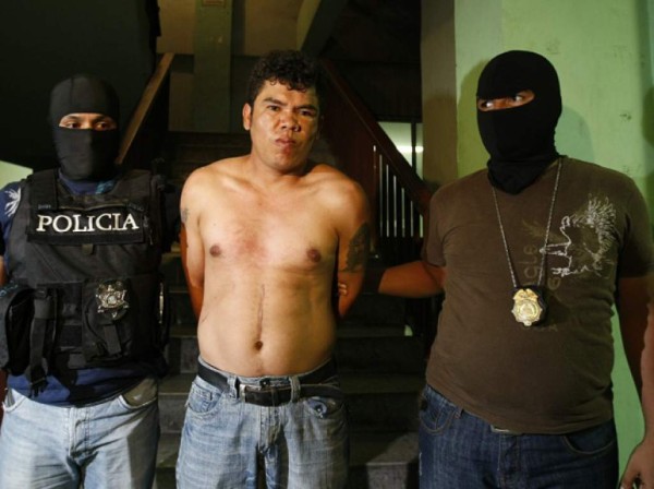 El "Loco Hugo", fue localizado por elementos de la AIC e INTERPOL en el estado de Chiapas, específicamente en la ciudad fronteriza de Tapachula, cuando transitaba por calles aledañas a la Presidencia Municipal, disfrazado o aparentando ser una persona de la tercera edad.