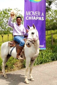 De entre los 23 aspirantes a dirigir la Universidad Autónoma de Chiapas para el periodo 2018-2022 llama la atención que el único político registrado haya sido Enoc Hernández Cruz, y también que despierte un rechazo generalizado por la comunidad universitaria.