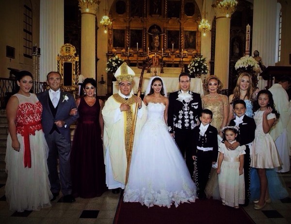 La foto oficial familiar de la boda... 