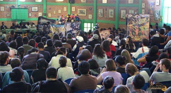 “Como zapatistas que somos no llamamos a no votar ni tampoco a votar". Foto: Promedios