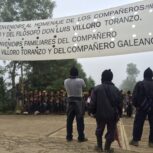 Homenaje a Luis Villoro y al maestro Galeano del EZLN. Foto: ChiapasPARALELO