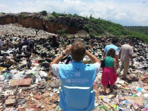 Visita del observadores del Alto Comisionado de la ONU para los Derechos Humanos que verifican la situación de la niñez en Chiapas, llegaron a la colonia Linda Vista. Foto: Chiapas PARALELO