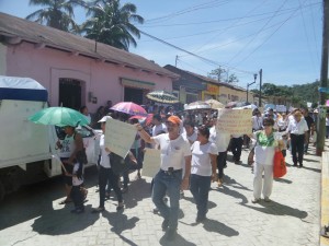 Marchan de blanco en Yajalón. 