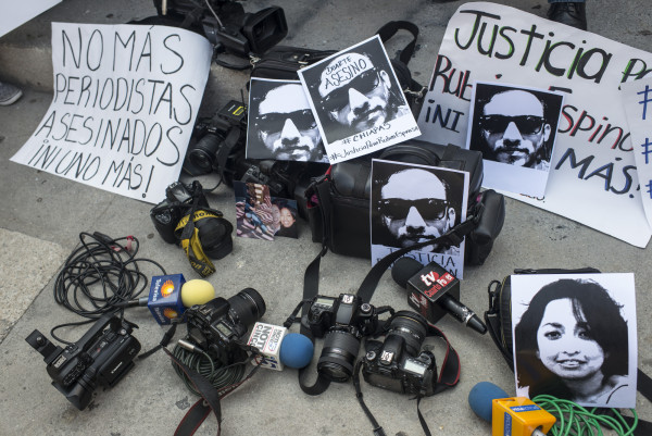 ¿Qué pasa en este país que siguen matando periodistas y activistas, sin que la justicia alcance a los asesinos? Foto: Encarni Pindado