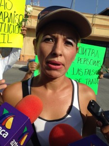 Karen Vallecillo, Deyra Elizabeth y Santa María Rosales, originarias de Honduras, se conocieron en prisión, cuando en el estado de Chiapas habían sido acusadas injustamente del delito de trata de personas. Foto: Benjamín Alfaro